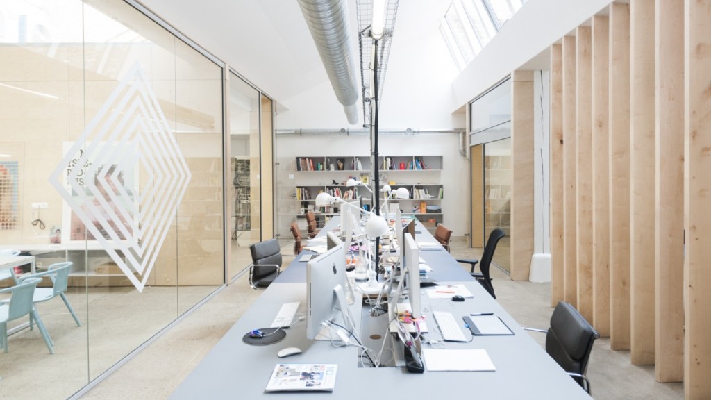 Charpentier-couvreur-zingueur-lyon-bureau-69